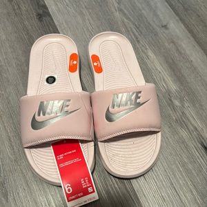 Women Nike slides size 6